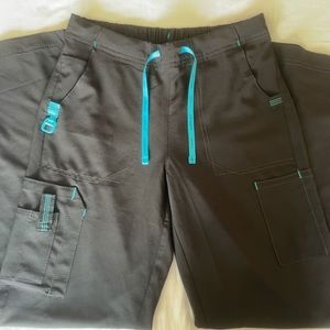 Women’s Carhartt Scrub Pants. Size XS Regular in Black.